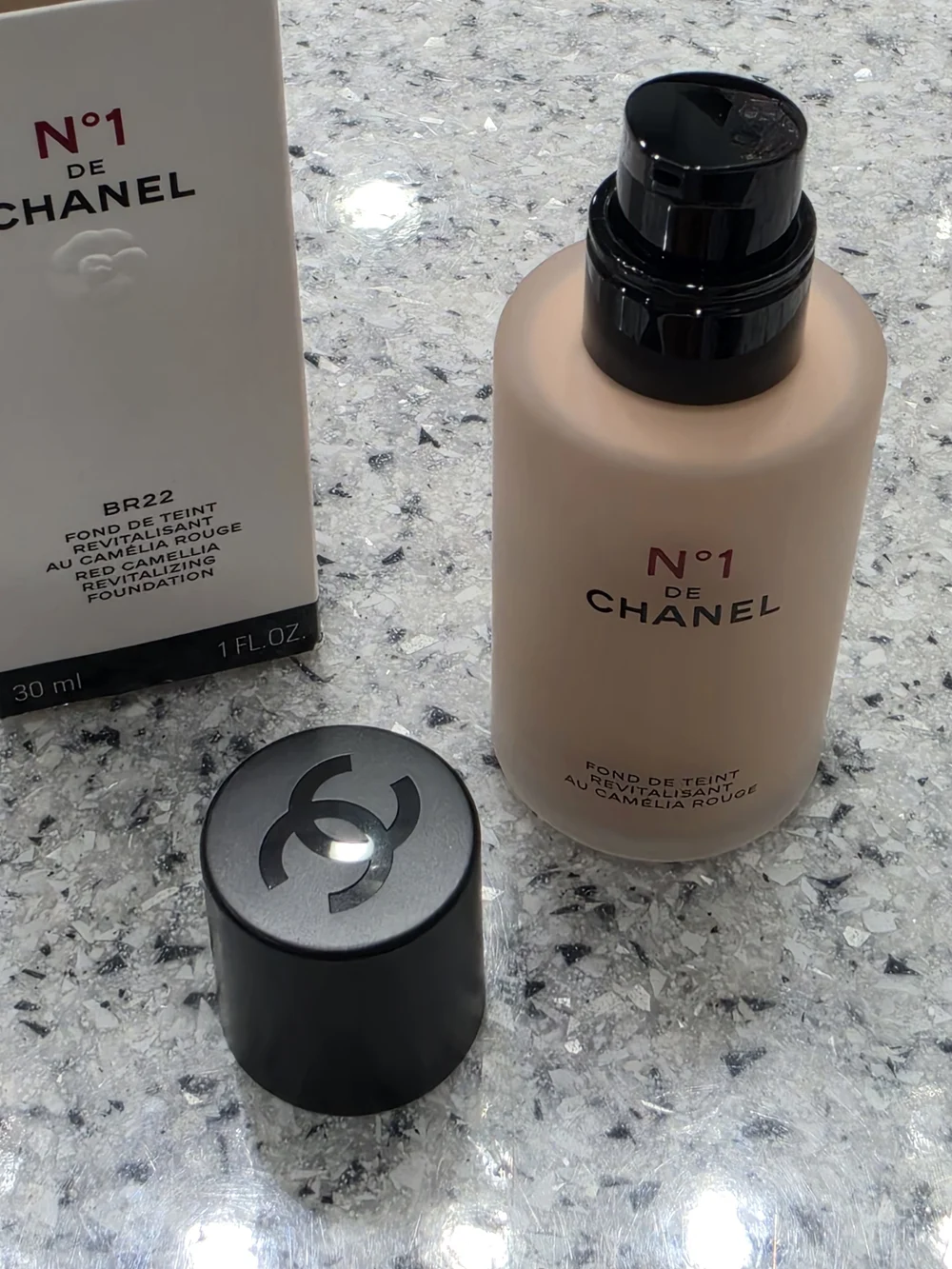 CHANEL buildable radiant